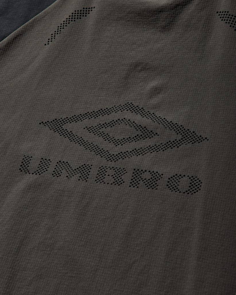 Umbro Lasered Nylon Crewneck (Grey Black)